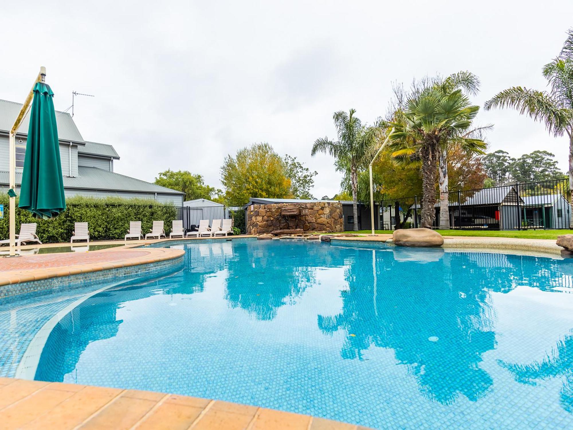 Nrma Ballarat Holiday Park Exterior foto