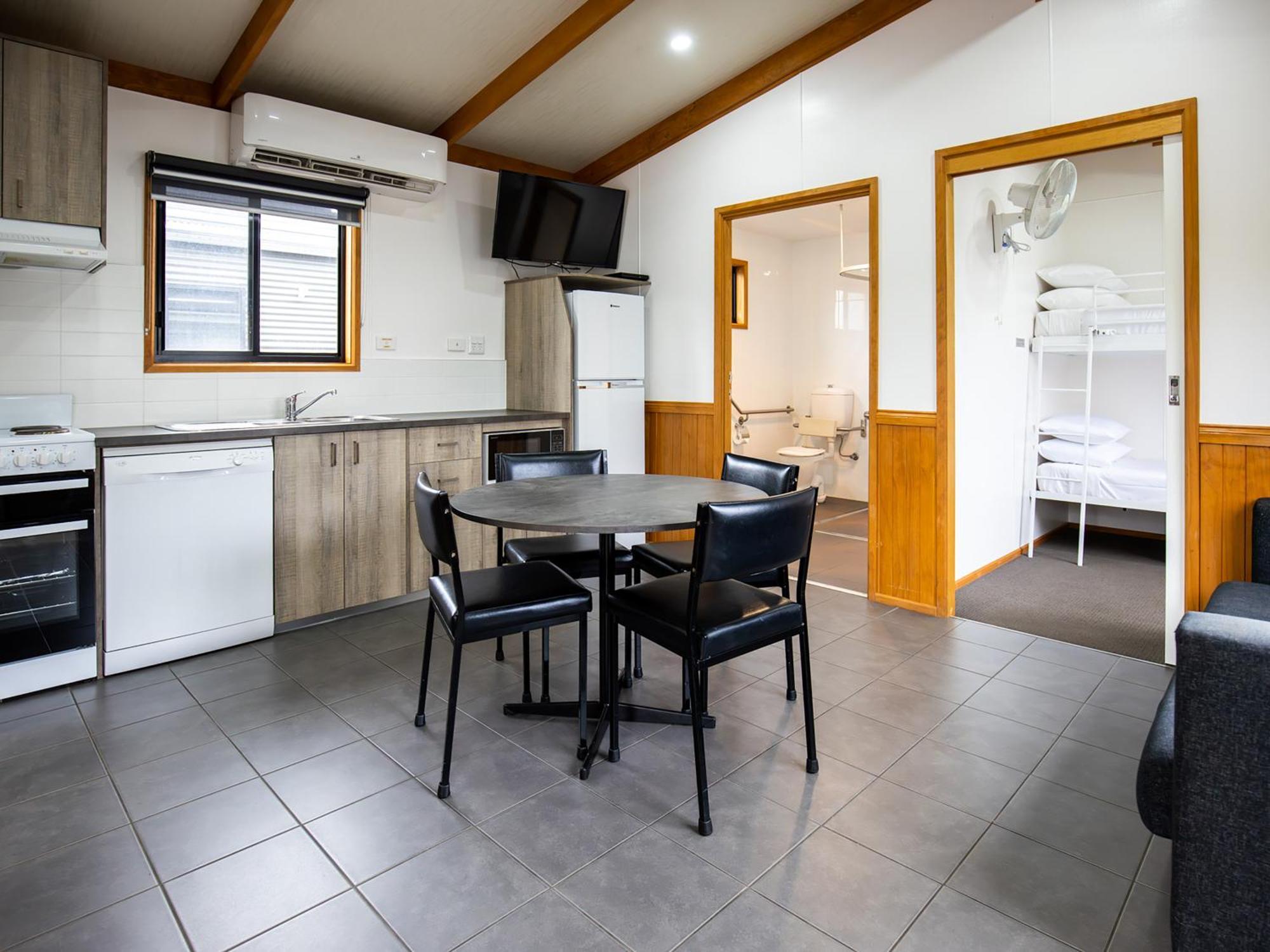 Nrma Ballarat Holiday Park Habitación foto