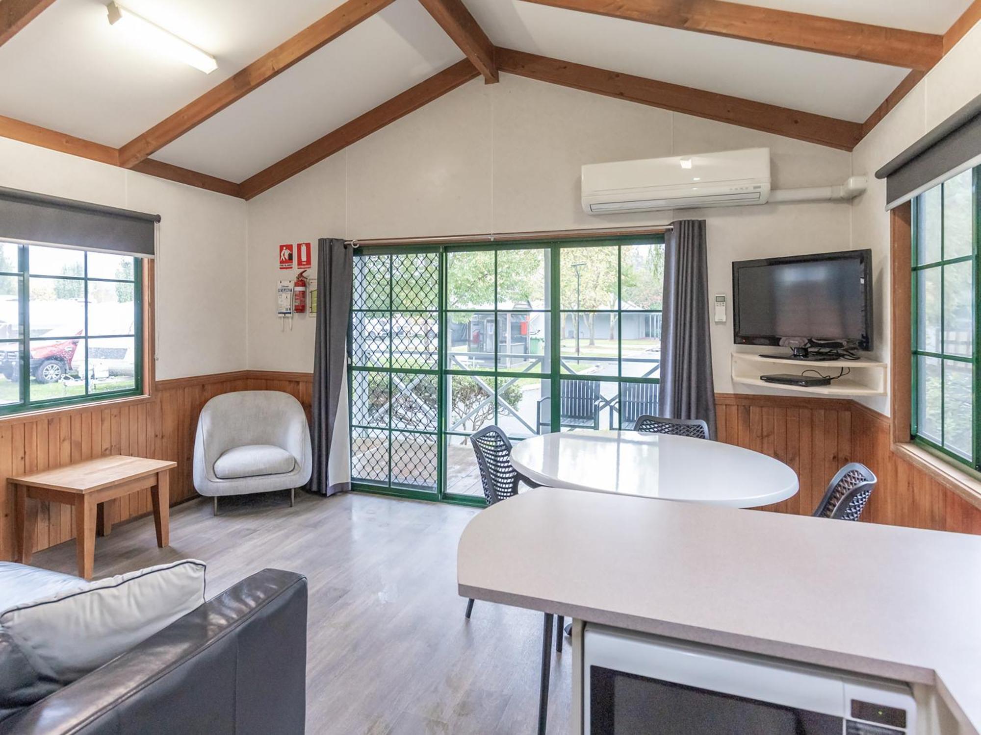 Nrma Ballarat Holiday Park Exterior foto